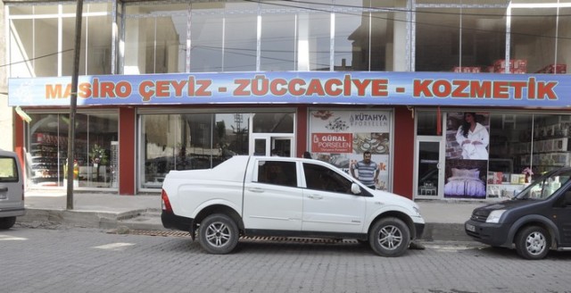 Masiro ÇeyizlikFerman  Öztunç, Evinize Gül Kokusu Essin Kalplerinize ALLAH iyilik versin Bu bayramdada Elerimiz herzamanki gibi Mutlulukla Birleşsin. Ramazan bayramınızı Kutlarım