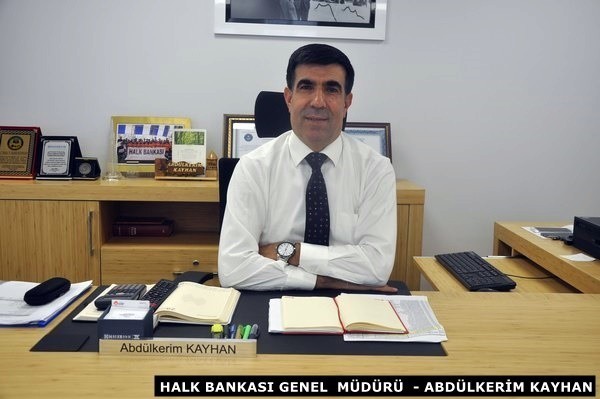 ABDULKADİR KAYHAN - HALK BANKASI GENEL MÜDÜRÜ:

2016 yılının ülkemiz ve dünya insanlığına barış, mutluluk getirmesi ve aydınlık yarınlara ulaşılması dileğiyle, tüm halkımızın yeni yılını kutlarım.