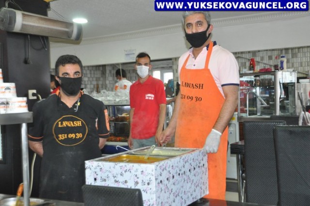 FİKRET KAHRAMAN  - LAWASH

Bin damla serilsin yüreğine, bin mutluluk dolsun gönlüne, bütün hayallerin gerçek olsun, duaların kabul olsun bu bayramda... Ramazan Bayramın mübarek olsun!