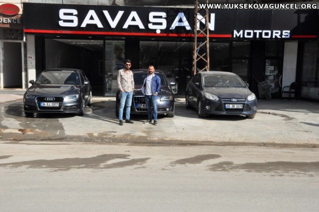 SAVAŞAN MOTORE 

 Rahmet ayı Ramazan'ın sonuna gelmenin hüznünü taşıyan müslümanlar,  Ramazan Bayramı'na ulaşmanın heyecanını ve mutluluğunu yaşıyor. Bu vesileyle tüm İslam aleminin Ramazan Bayramını kutluyorum.