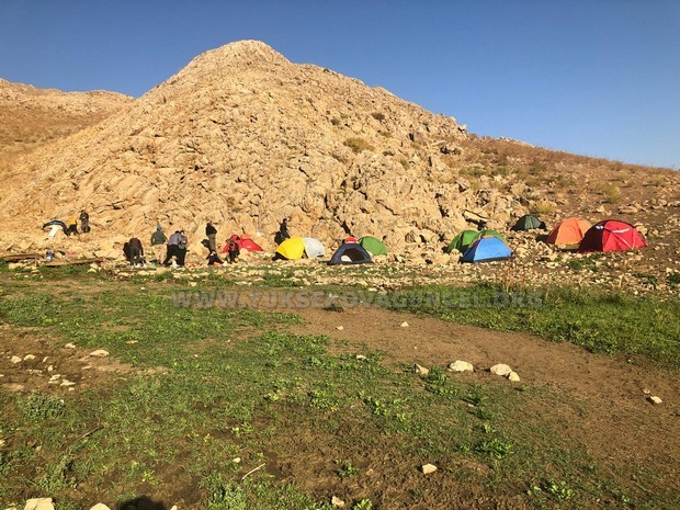 Yüksekova..! Cilo Trekking Spor Kulübü Üyelerinden Yürüyüş Ve Tırmanış