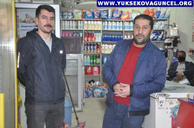 ABDULLAH BİRTEK - ESMA MARKET

Her şeye kadir olan Yüce Allah, bizleri, doğru yoldan ve sevdiklerimizden ayırmasın! Hayırlı ve bereketli Ramazan Bayramları dileğiyle.