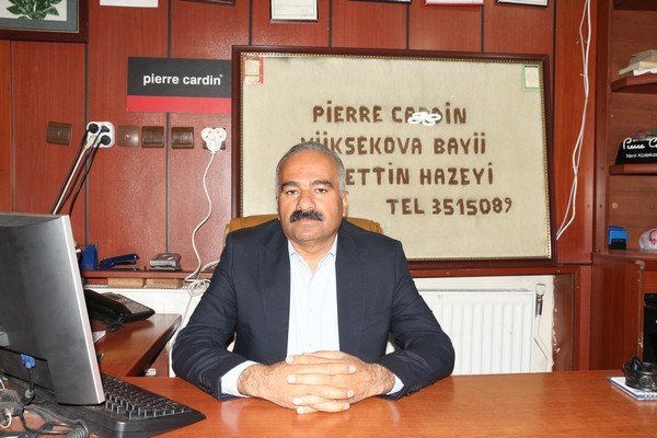 FAHRETTİN HAZEYİ - PİERRE CARDİN:

Huzur ve güzellik dolu geçmesini temenni ettiğim bu yeni yılda da toplumsal huzurun sağlanması, herkesin umutlarının yeşermesi, dileklerinin gerçekleşmesi temennilerimle; yeni yılın tüm Yüksekova halkına, ülkemize ve dünyamıza esenlikler getirmesini diliyor, halkımızın yeni yılını kutluyorum.