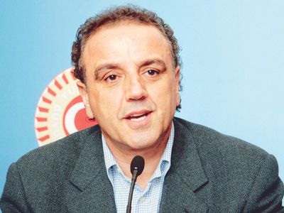 'HAYATA AYNI PENCEREDEN BAKMIYORUZ'