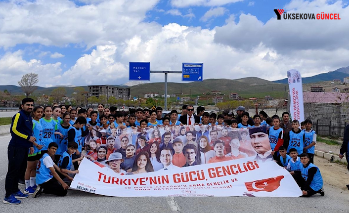 Yüksekova’da Gençlik haftası için koşu düzenlendi