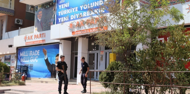 AKP il binasına ses bombası atıldı