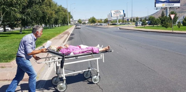 Ambulans verilmedi sedyede 700 metre taşındı!