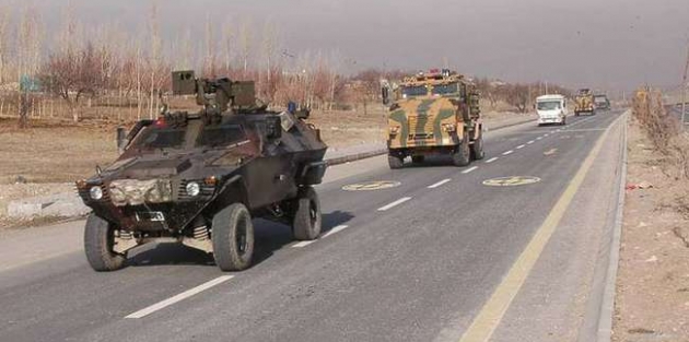 Başkale'de askeri konvoya bombalı saldırı