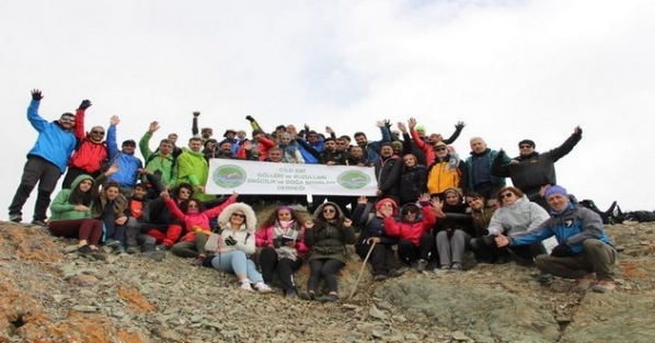 CİSAD dağcıları 3764 metre Karadağa zirve yaptı