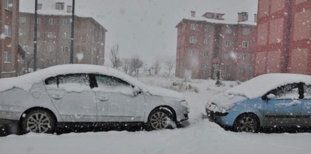 Doğu'da kar yağışı etkili oldu