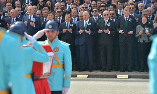 Eski Bakan Hasan Celal Güzel için TBMM’de tören düzenlendi