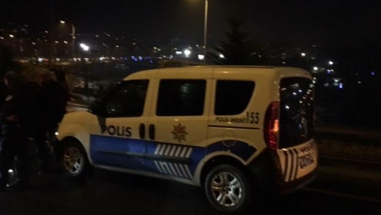 Eyüp’te polis aracına silahlı saldırı 