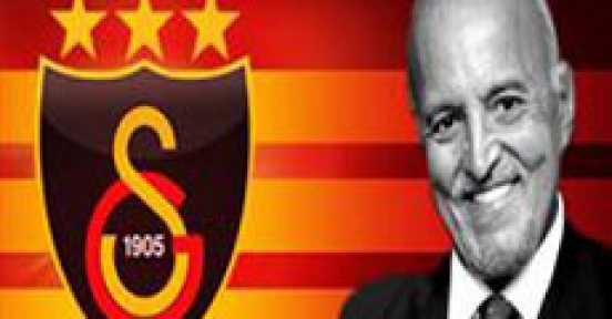 Galatasaray taraftarı Mehmet Ali Birand'ı unutmadı