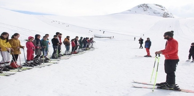 Geleceğin kayakçıları Hakkari’de yetişiyor  