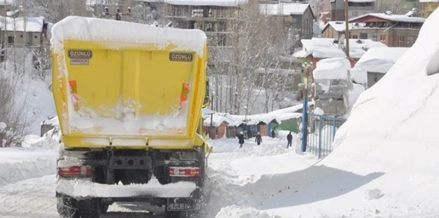  Hakkari’de 3 köy ile 8 mezra yolu ulaşıma kapandı 