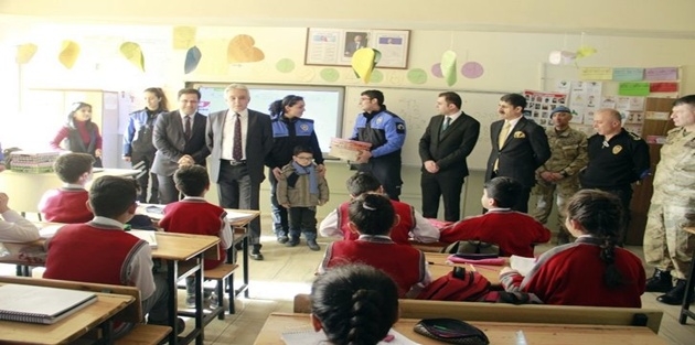 Hakkari’de 70 bin öğrenci yeniden ders başı yaptı  