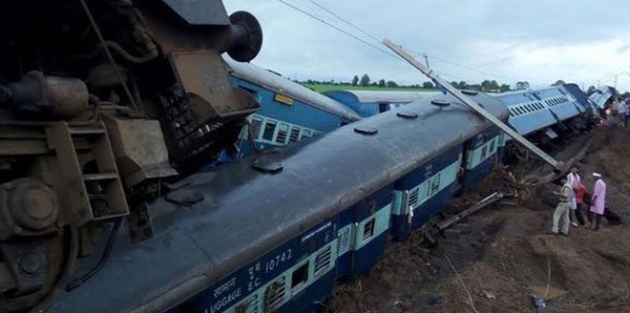 Hindistan’da tren kazası, en az 27 ölü