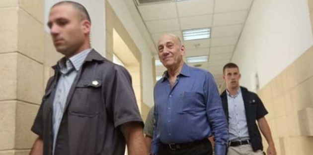 İsrail eski Başbakanı Olmert’e 8 ay hapis