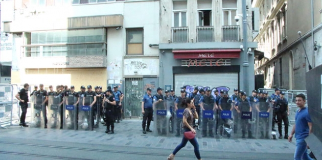 İstiklal Caddesi'nde yoğun güvenlik önlemleri