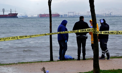 İzmit'te deniz kenarında kadın cesedi bulundu 