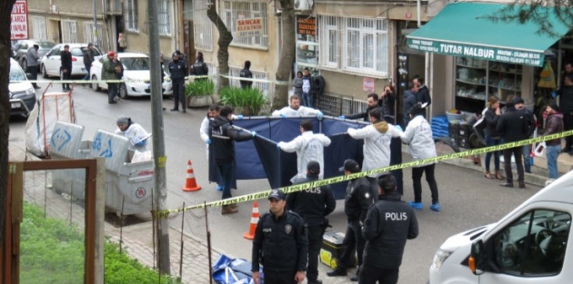 Kadıköy'de çöp konteynerinde kadın bacakları bulundu