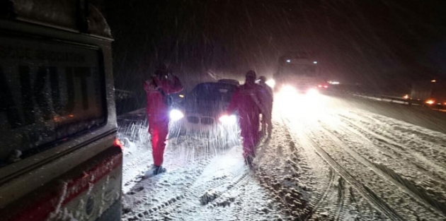 Kar Afyon'da ulaşımı aksattı