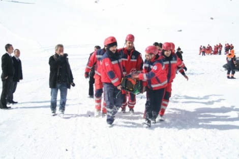 Kars'ta çığ tatbikatı