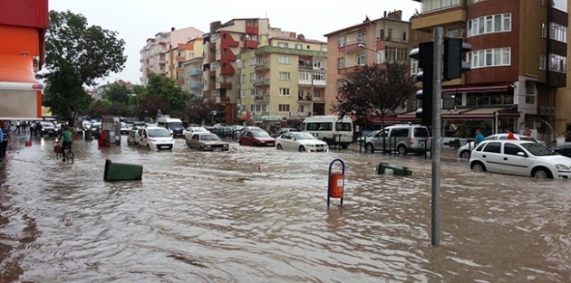 Kayseri'yi sel vurdu 1 kişi hayatını kaybetti