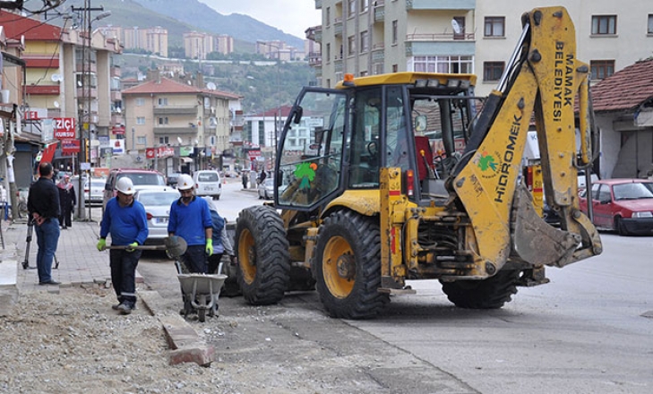 Mamak'ta selin izleri siliniyor