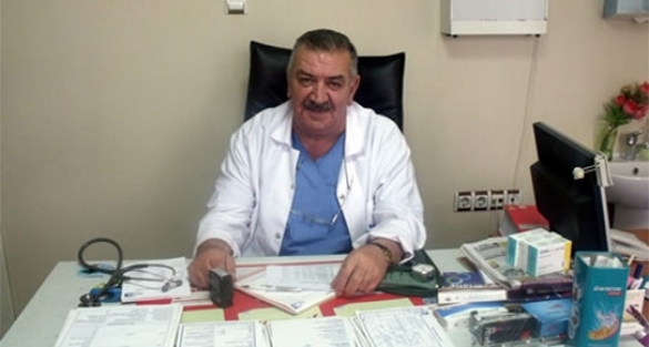 Mantarlı tavuk yiyen doktor öldü karısı yoğun bakımda