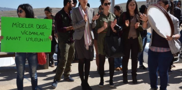 Mardin'den Bingöl'deki öğrencilere destek