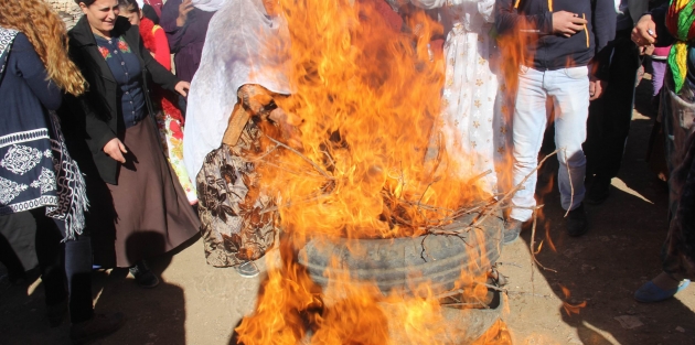 Mazıdağ’da Newroz ateşi