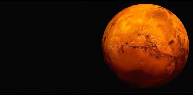 NASA: Mars'ta sıvı halde su bulundu