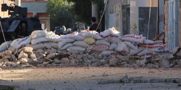 Nusaybin'de halk polis ablukasına karşı ayakta