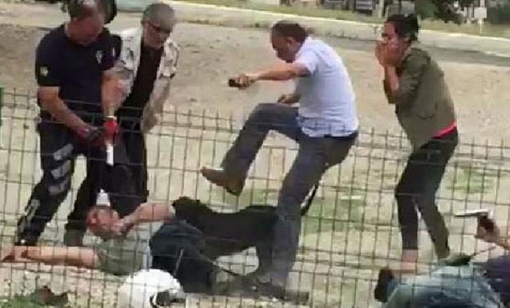 Polislere saldırttığı köpeği vurularak etkisiz hale getirildi