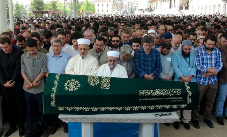 Salih Mirzabeyoğlu son yolculuğuna uğurlandı