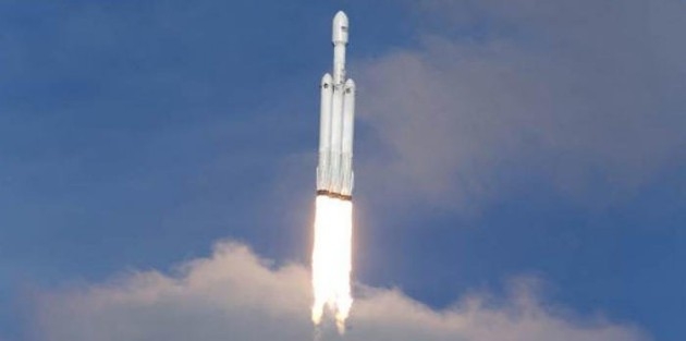 Falcon Heavy fırlatıldı