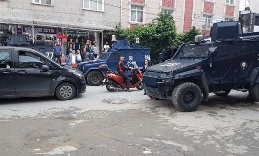 Sultangazi'de pazarda silahlı kavga: 5 yaralı