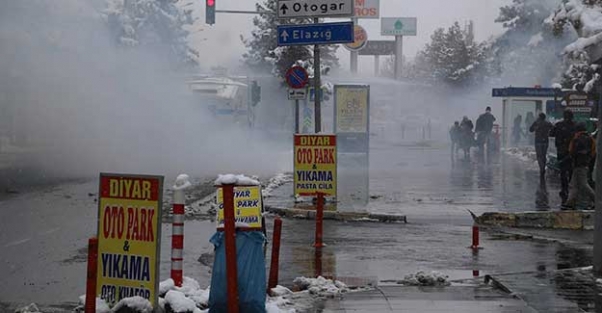 Sur yürüyüşüne gaz bombası ve tazyikli su