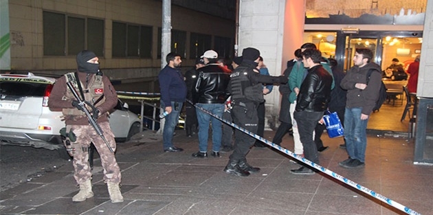 Taksim'de silahlı kavga: 3 yaralı