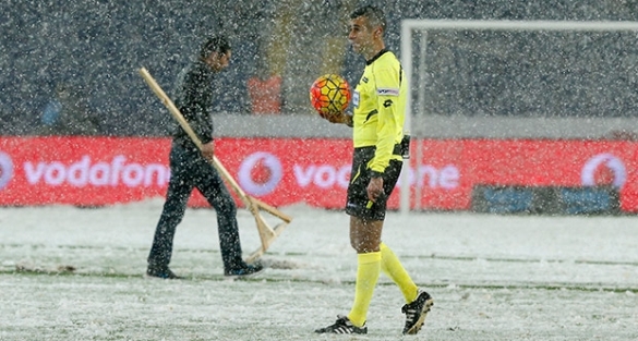 TFF: Galatasaray-Juventus maçı da tatil edildi