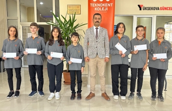 Yüksekova Teknokent Koleji Öğrencileri İlk Burslarını Aldılar