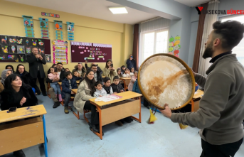 Yüksekova’da faklı karneler günü: Erbane dinletisi...