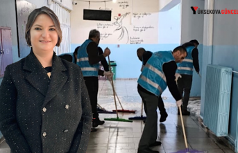 Yüksekova’da yükümlüler yarıyılda öğrenciler için kolları sıvadı