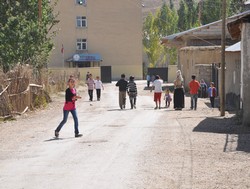 YÜKSEKOVA'DA OKULLAR BOYKOT EDİLDİ