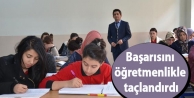 Azmetti, başarısını öğretmenlikle taçlandırdı