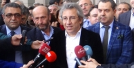 Can Dündar MİT TIR’ları ifadesi için adliyede