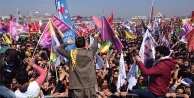 İstanbul'da Newroz: Onbinler Kazlıçeşme'de