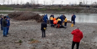 Kızılırmak Nehri'ne atlayan gençler akıntıya kapılıp kayboldu