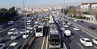 Yenibosna'da metrobüs kuyruğu